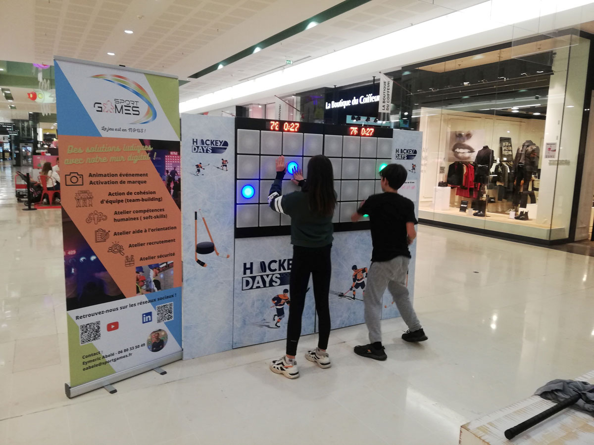 Mur interactif en centre commercial
