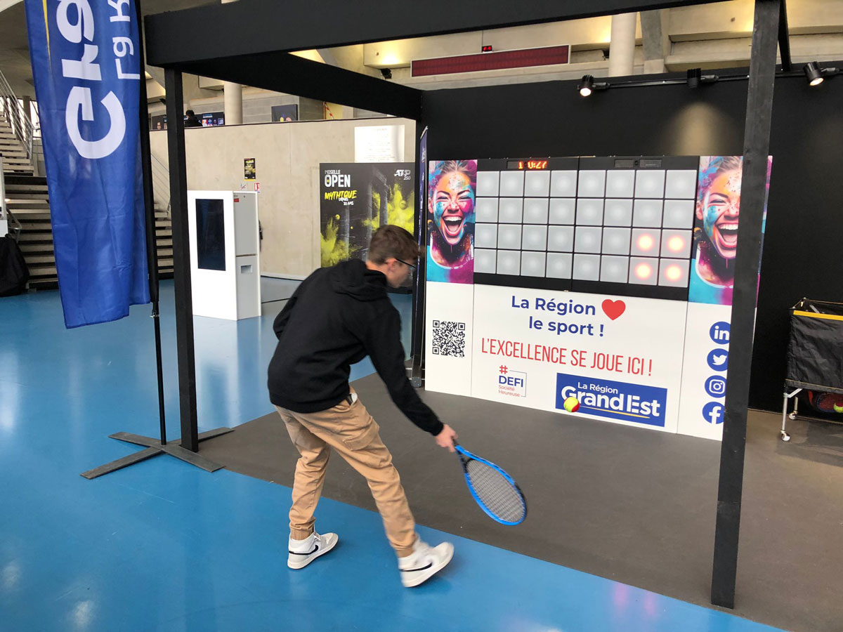 Mur de jeux à LEDs lors d'une animation sportive